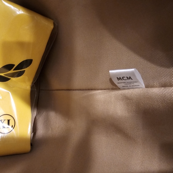 MCM Black and Gray Aren Tote - Picture 9 of 13